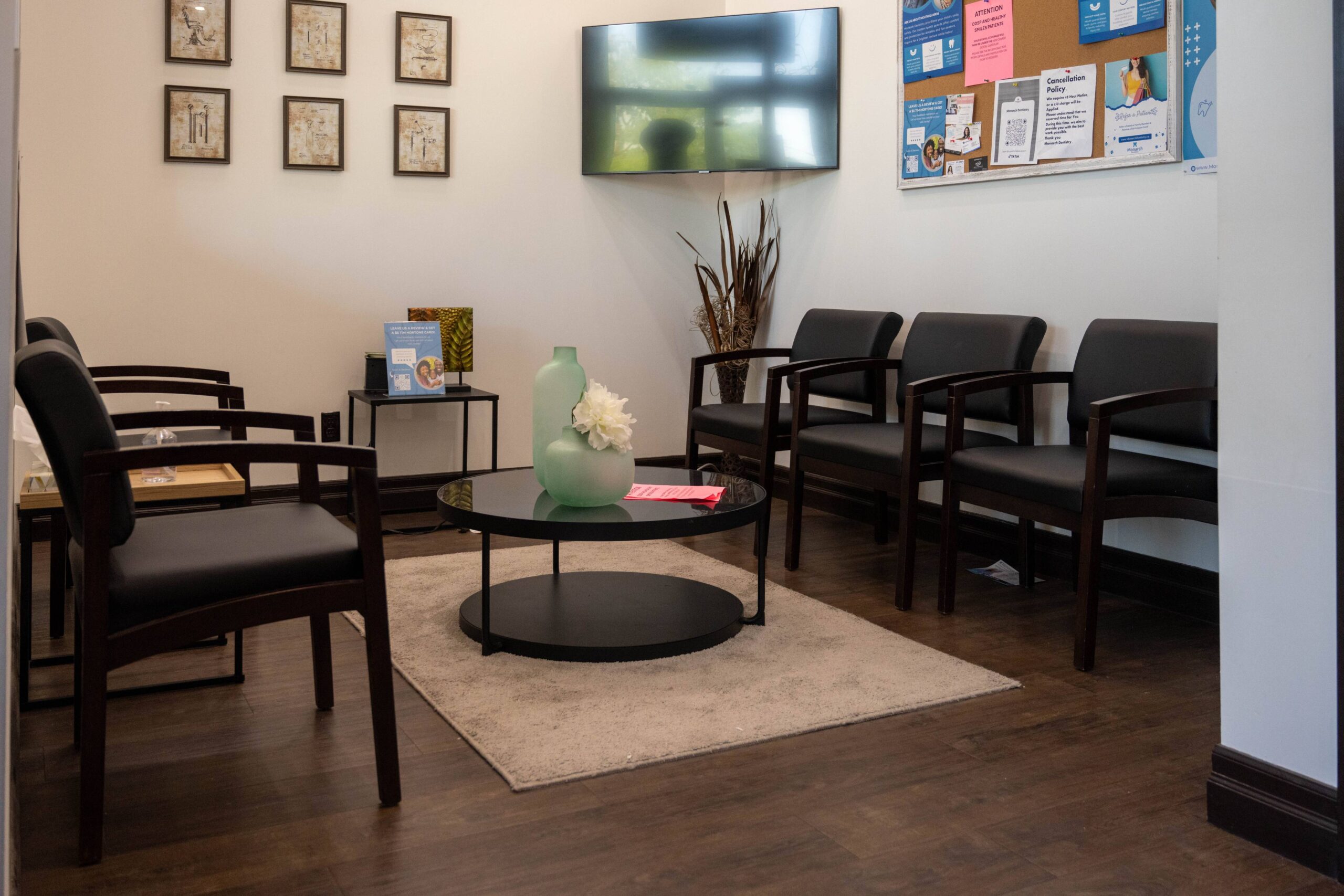 Monarch Dentistry - Niagara Falls dental clinic in Niagara Falls - Photo 1